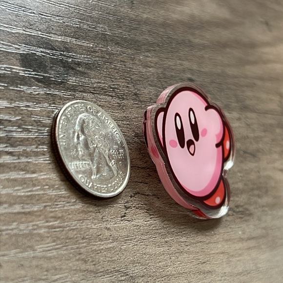 Handmade Kirby pin - Picture 2 of 5